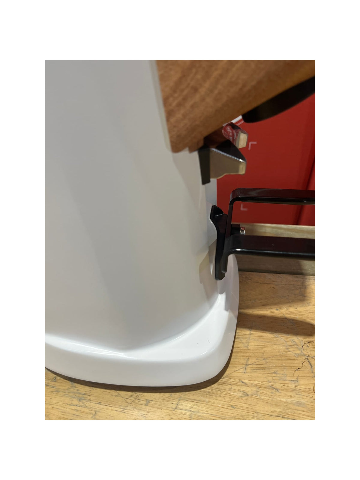 All Ground Dark-T 64mm - Artic White & Walnut Open Box