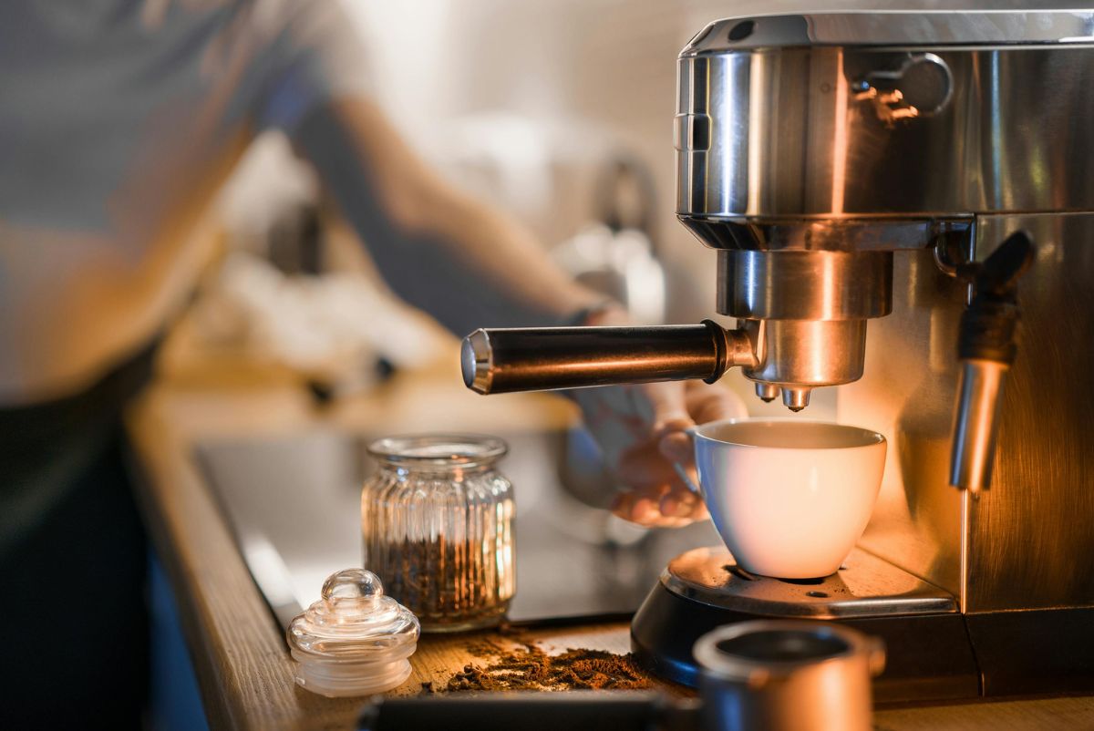 Best Espresso Machine for Restaurant Use: Types, Tips, and More