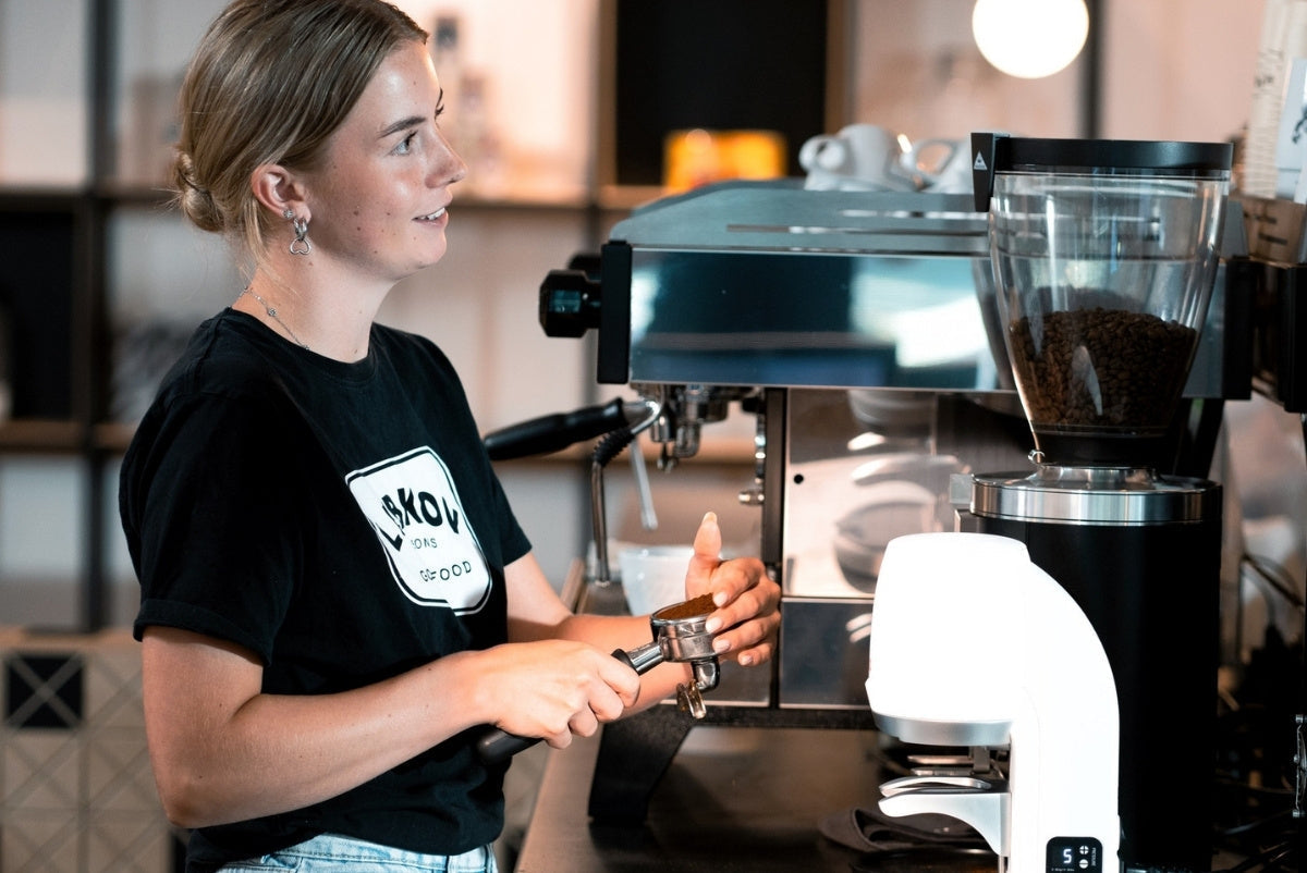 Burr vs. Blade Grinders: The Smarter Choice for Better Brews