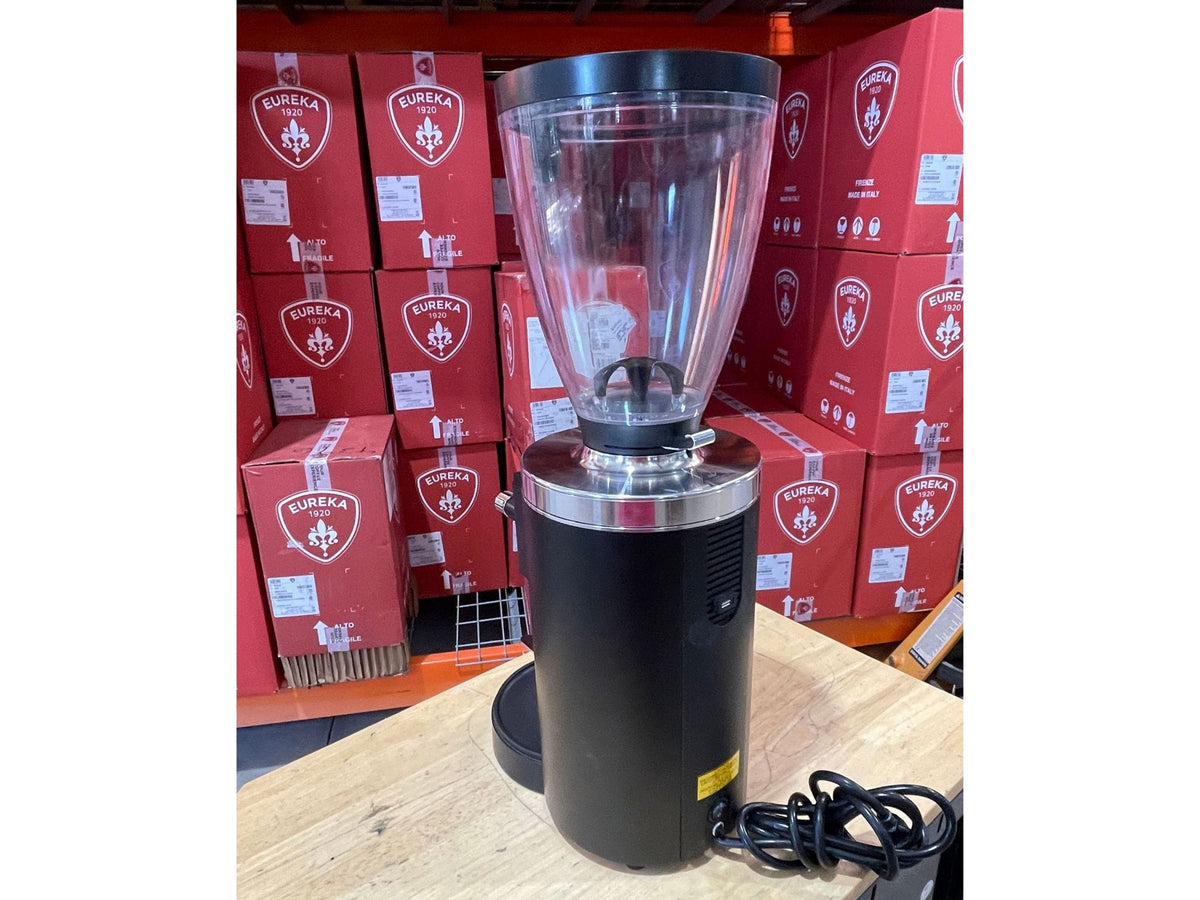 E65W Grind-by-Weight with Sync Espresso Grinder - Matte Black Demo