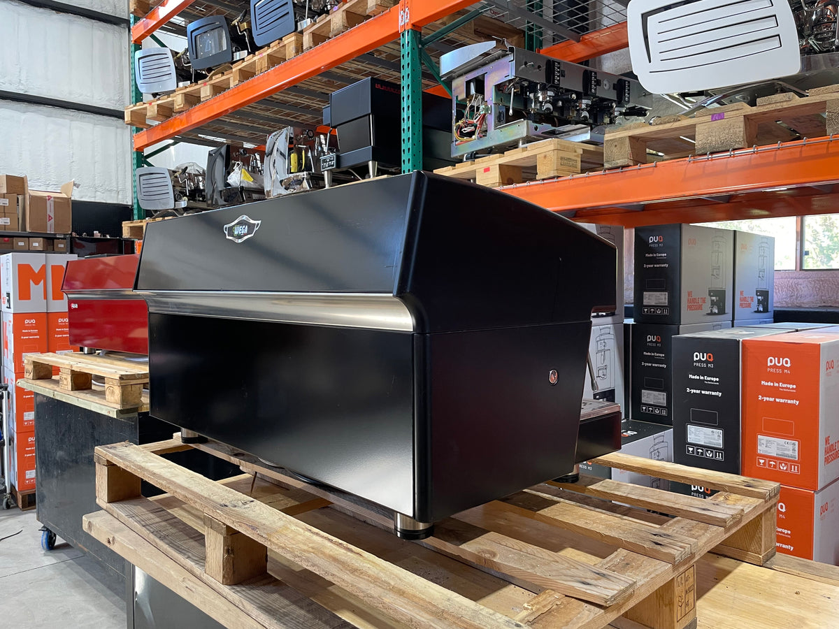 Atlas 3 Group Black