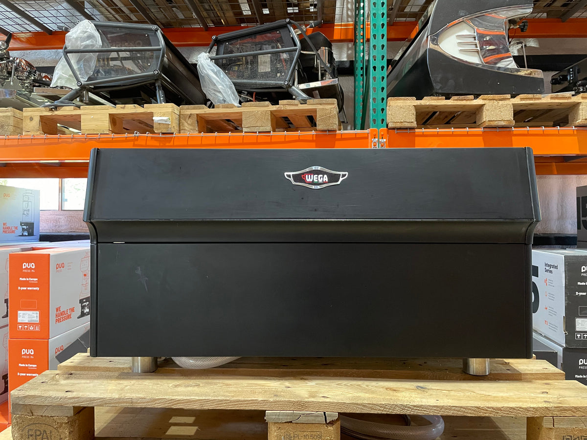Atlas 3 Group Black
