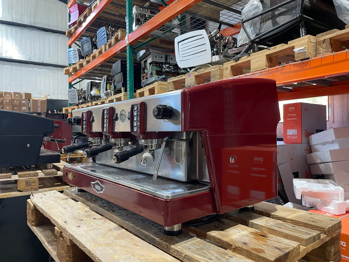 Atlas 3 Group Maroon