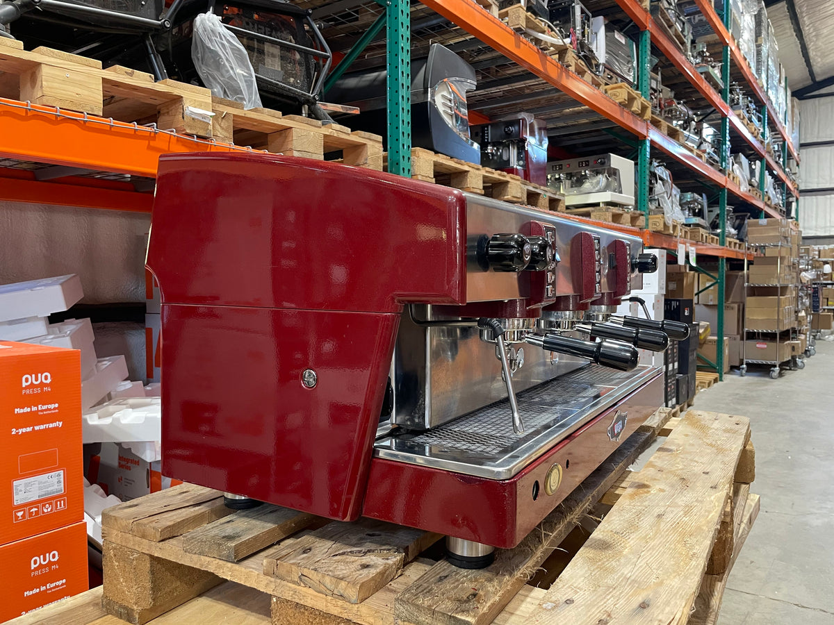 Atlas 3 Group Maroon