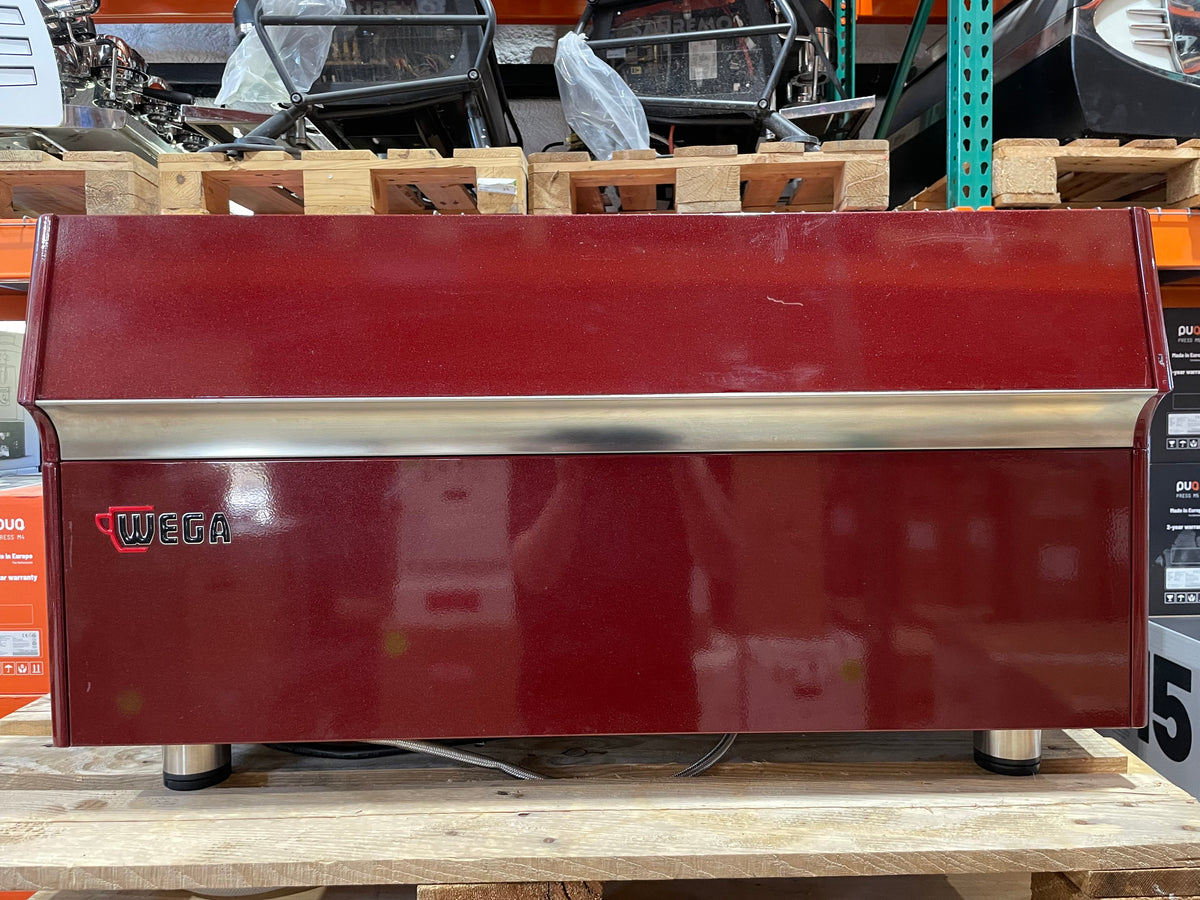 Atlas 3 Group Maroon
