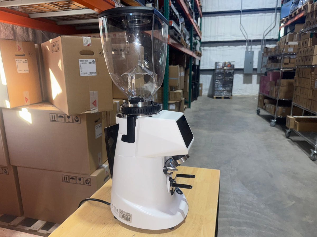 Listing reccipT34ODaWWIJi photo 3 — F64 EVO PRO Dark-T - White Open Box