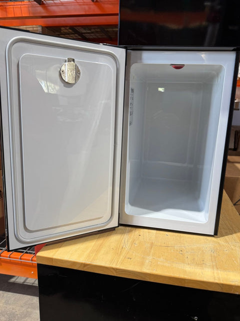 FG20i Milk Fridge Open Box