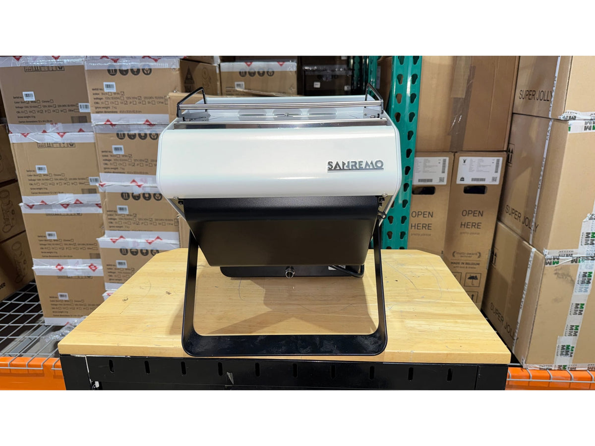 Listing recXOgcxHzfFQ4LQN photo 3 — YOU - White Open Box