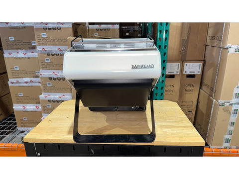 Listing recXOgcxHzfFQ4LQN photo 3 — YOU - White Open Box