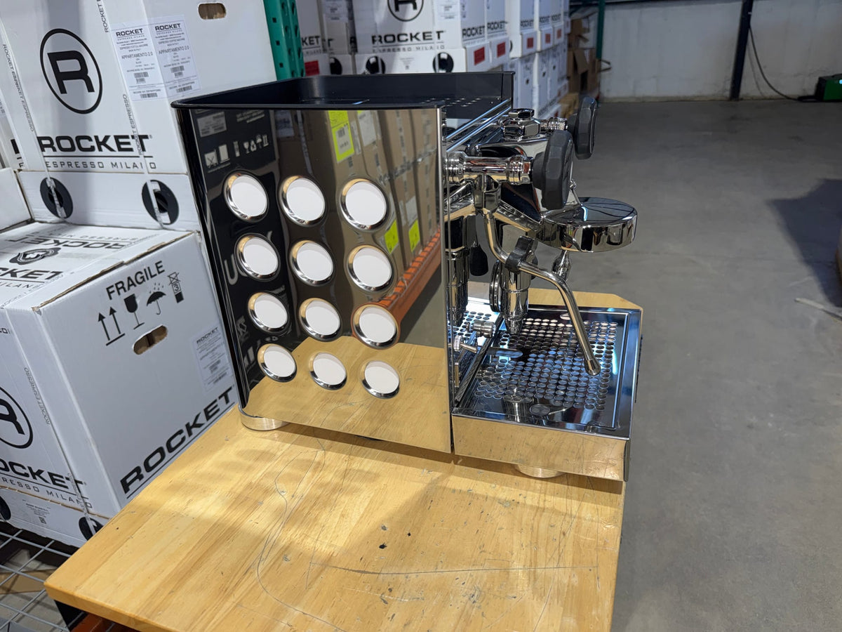 Listing recshNbMa96xAAmB0 photo 3 — Appartamento - Steel & White Demo
