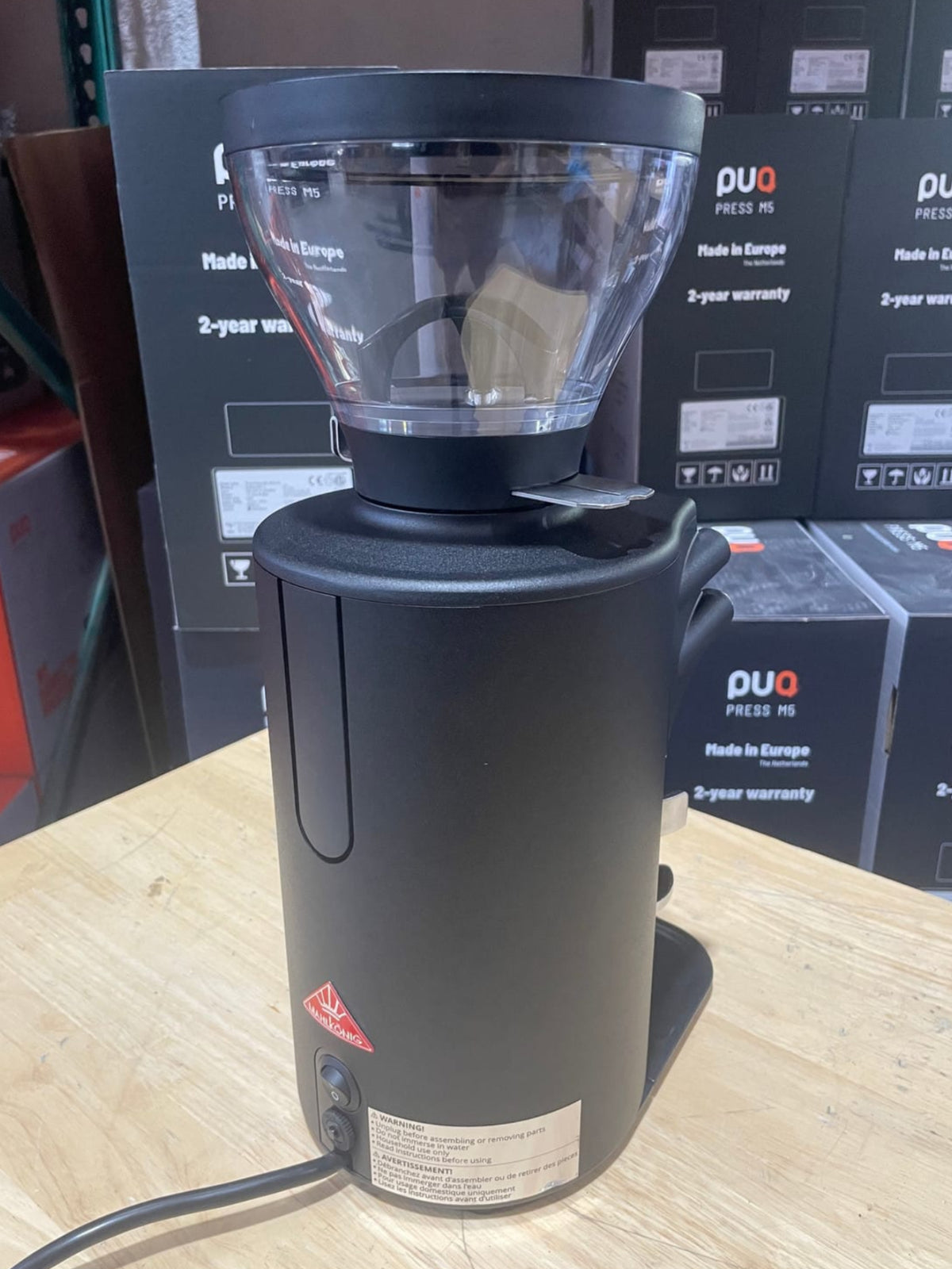 E64 WS - Black Open Box
