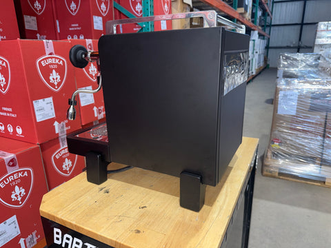 Listing recEWhYxaz4ar1hrw photo 3 — R58 Tune - Black Open Box