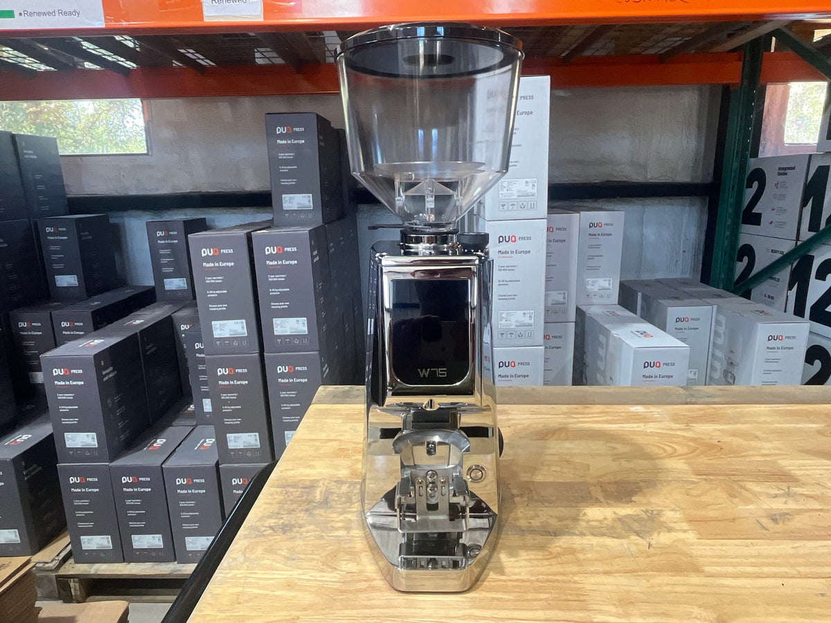 Listing rec2jAJ0xKCnvxsUp photo 1 — Atom W 75 Diamond Inside - Chrome Tall Hopper Open Box