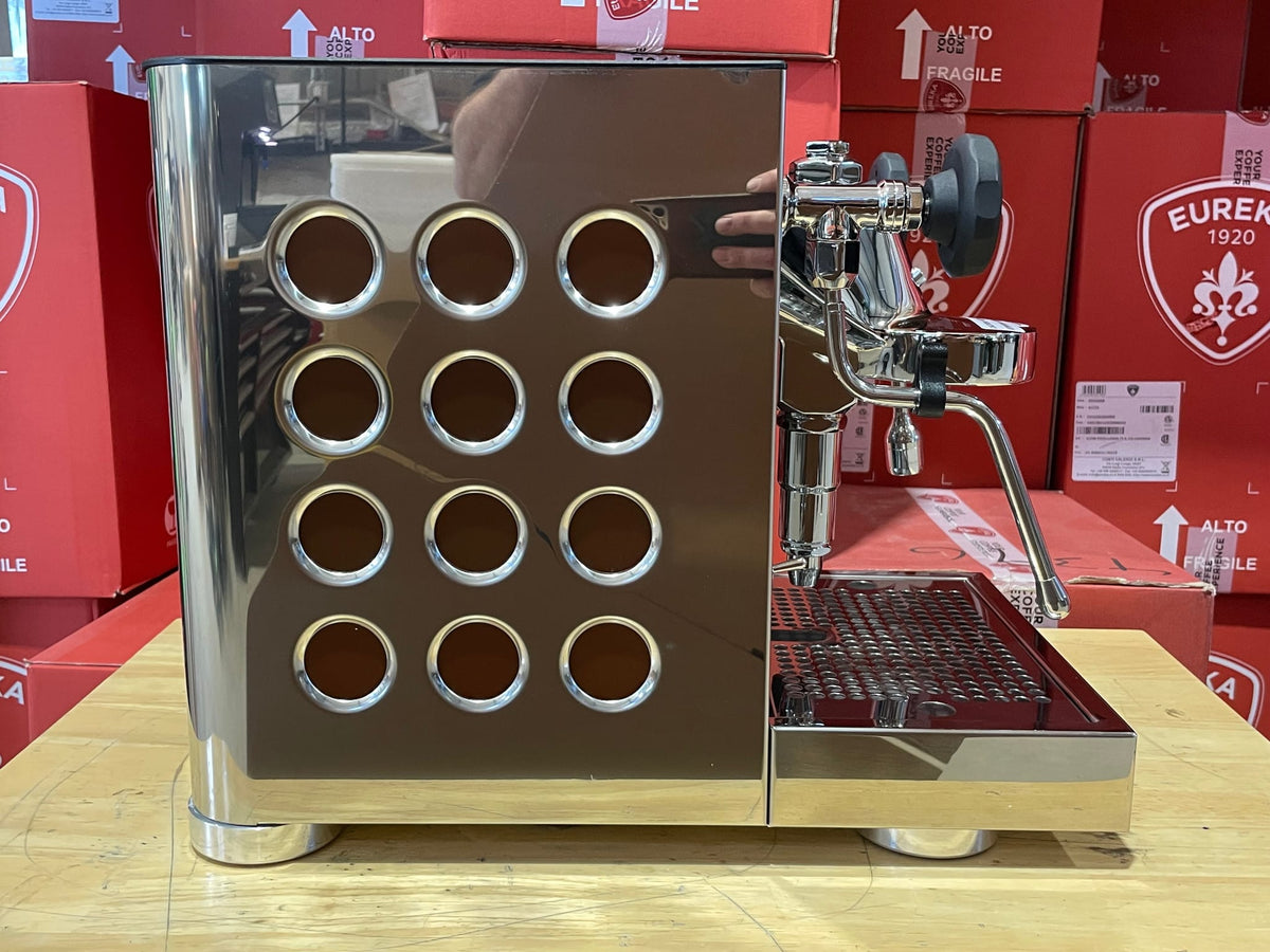 Listing reca4jndm1Hi2laMT photo 5 — Appartamento TCA - Shiny steel with Copper Circles New Open Box