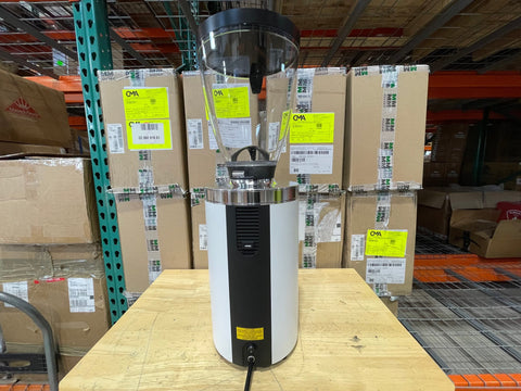 E65W Grind-by-Weight with Sync Espresso Grinder - Matte White Demo
