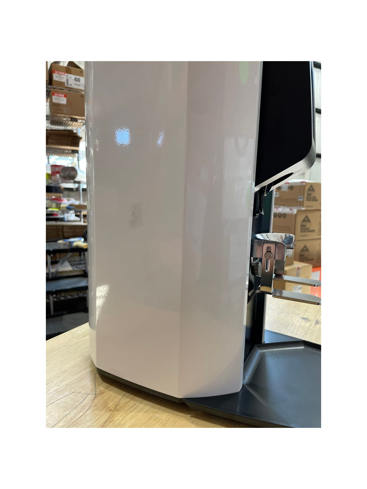 Listing rec6mkUWltd63UYnf photo 8 — Alba - White Open Box
